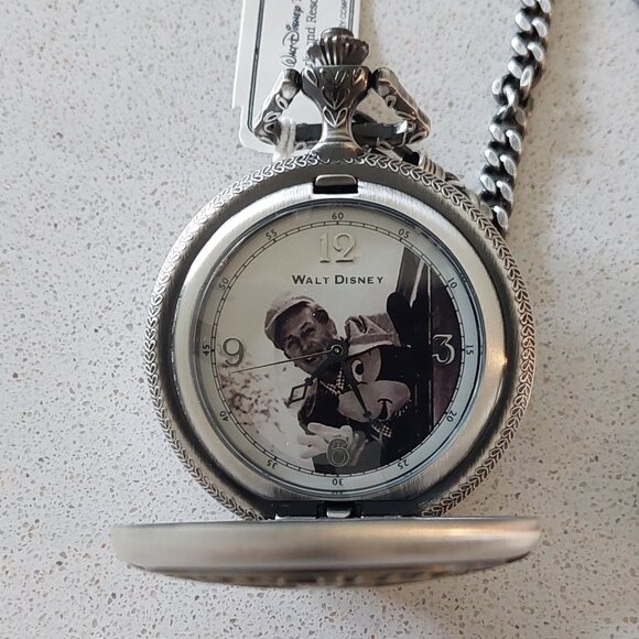 Disney Carolwood Pacific Railroad #173 "Lilly Belle" Train & Pocket Watch Set - Picture 12 of 16